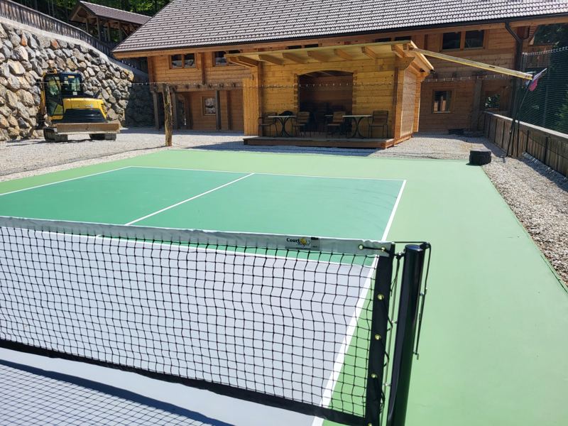 Detajl igrišča za pickleball.